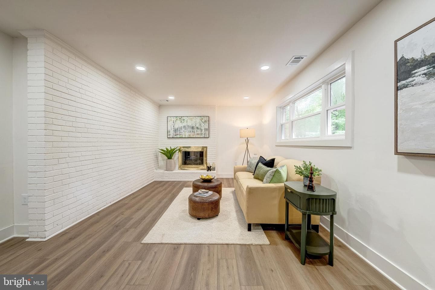 10915 Maple Street photo 11
