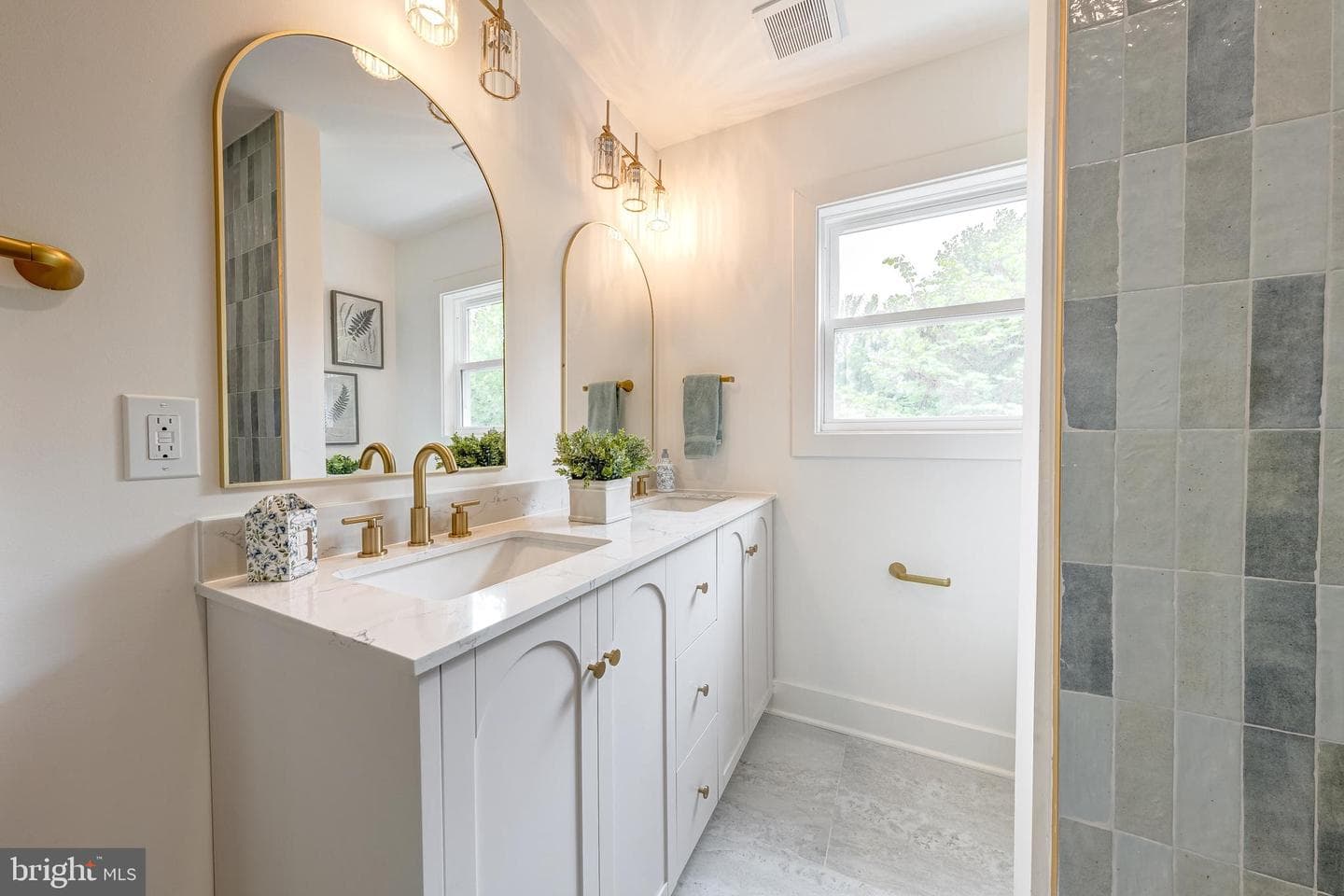 10915 Maple Street photo 28