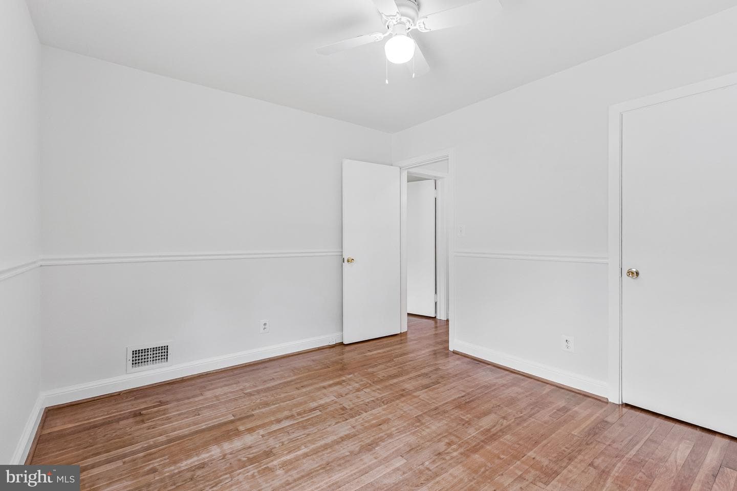 10824 Scott Drive photo 11