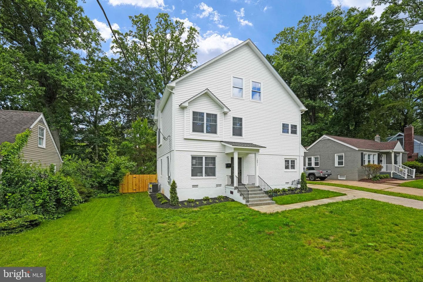 10811 Scott Drive photo 5