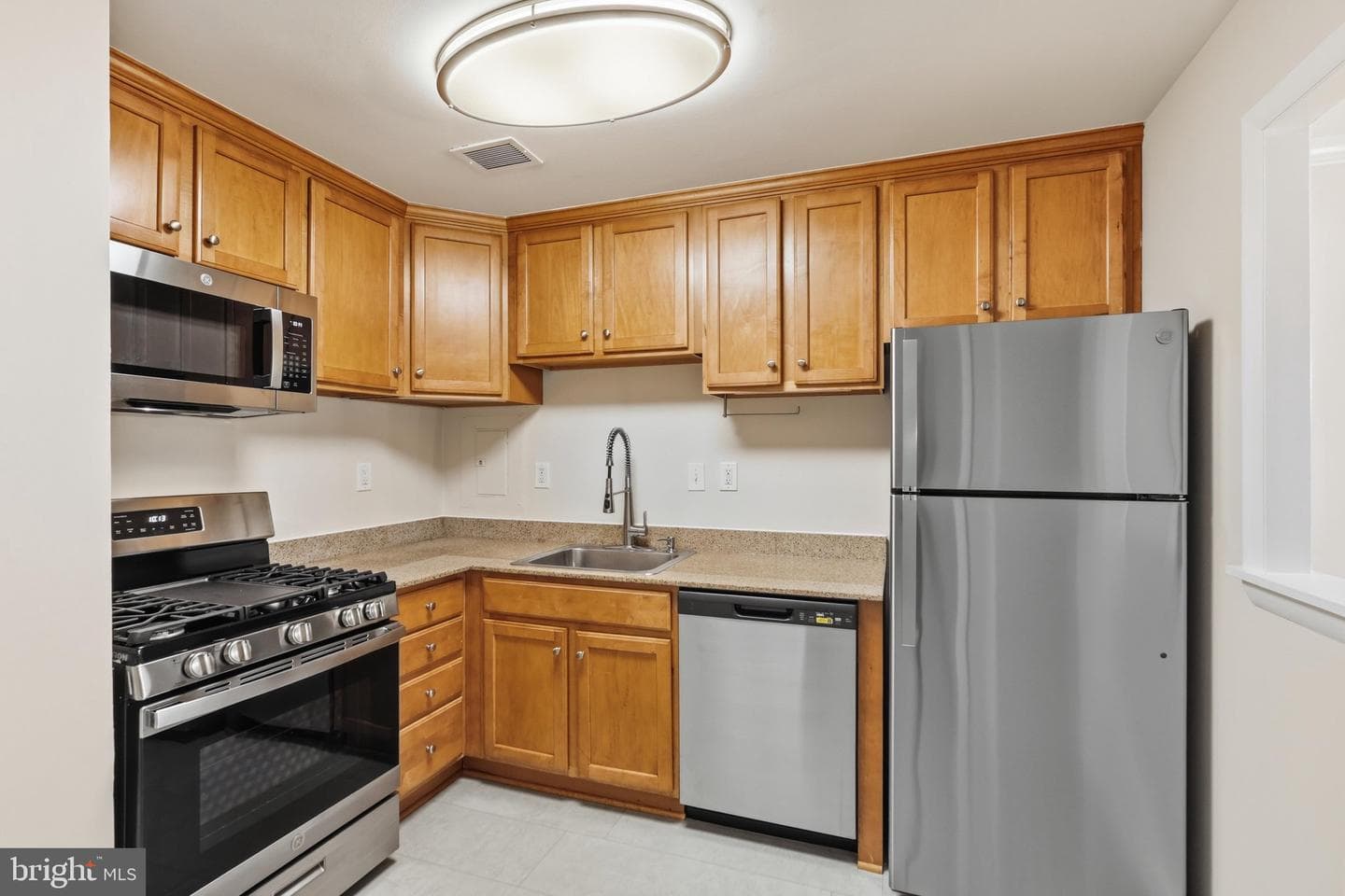 10570 Main Street #302 photo 6