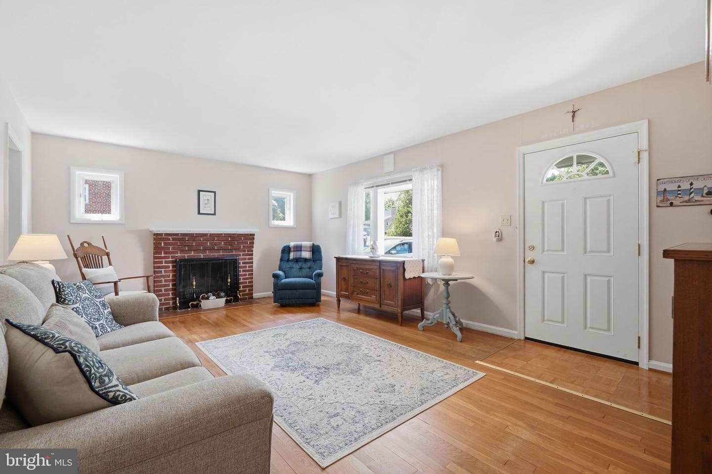10011 Terry Street photo 4
