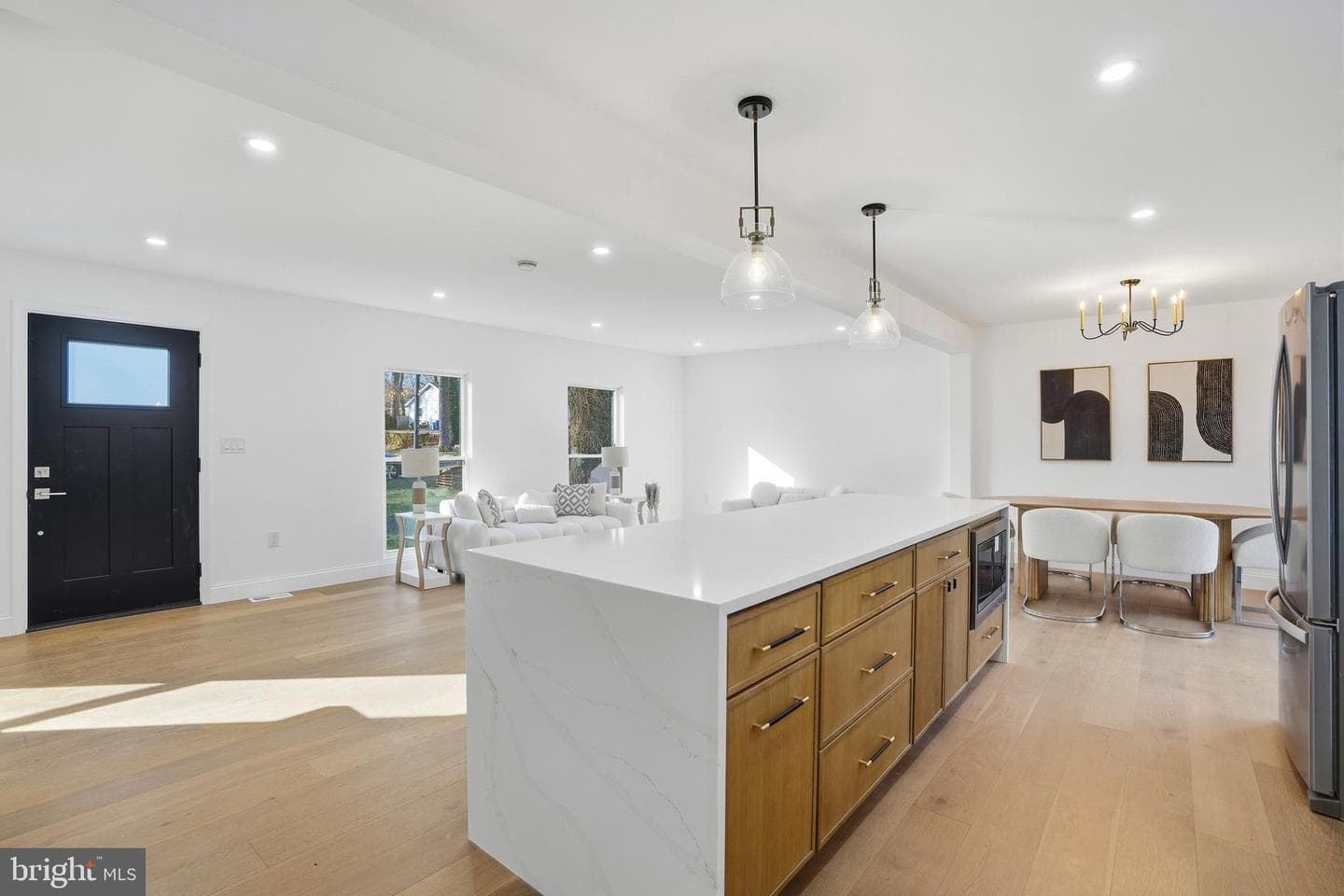 10704 Howerton Avenue photo 11