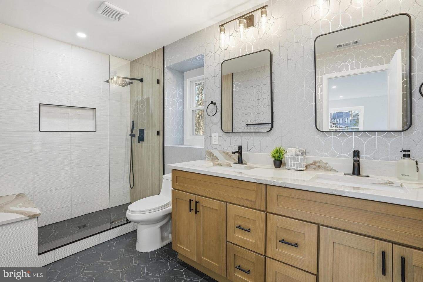 10704 Howerton Avenue photo 27