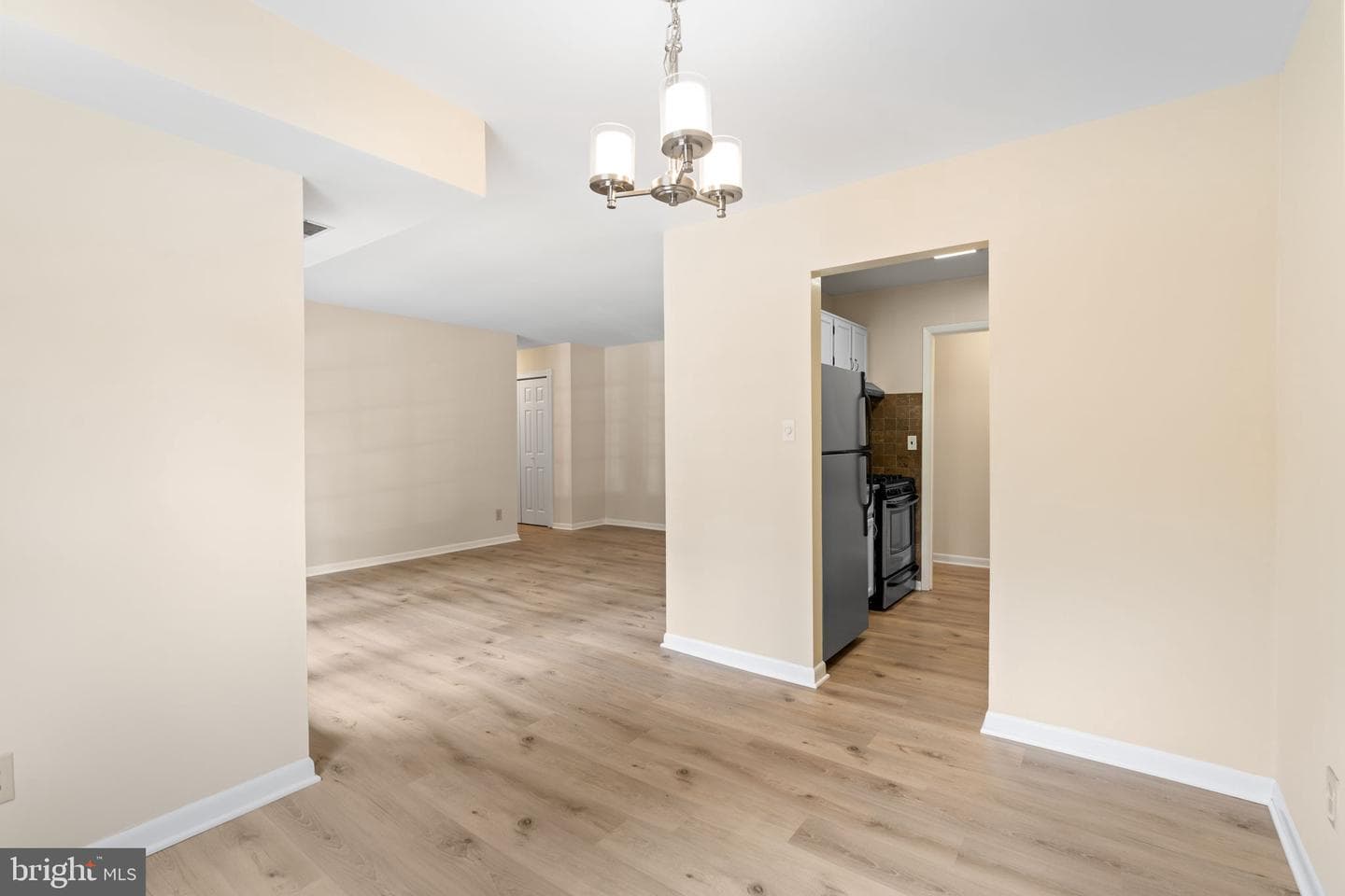 3901 Lyndhurst Dr # 201 photo 11