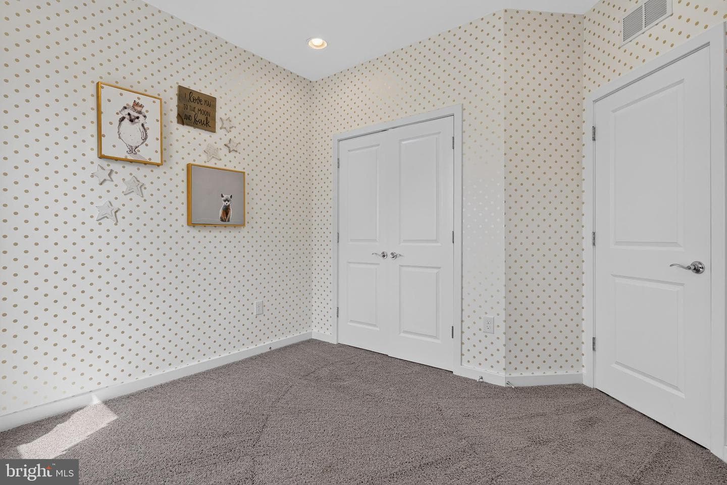 3957 Oak Street photo 32