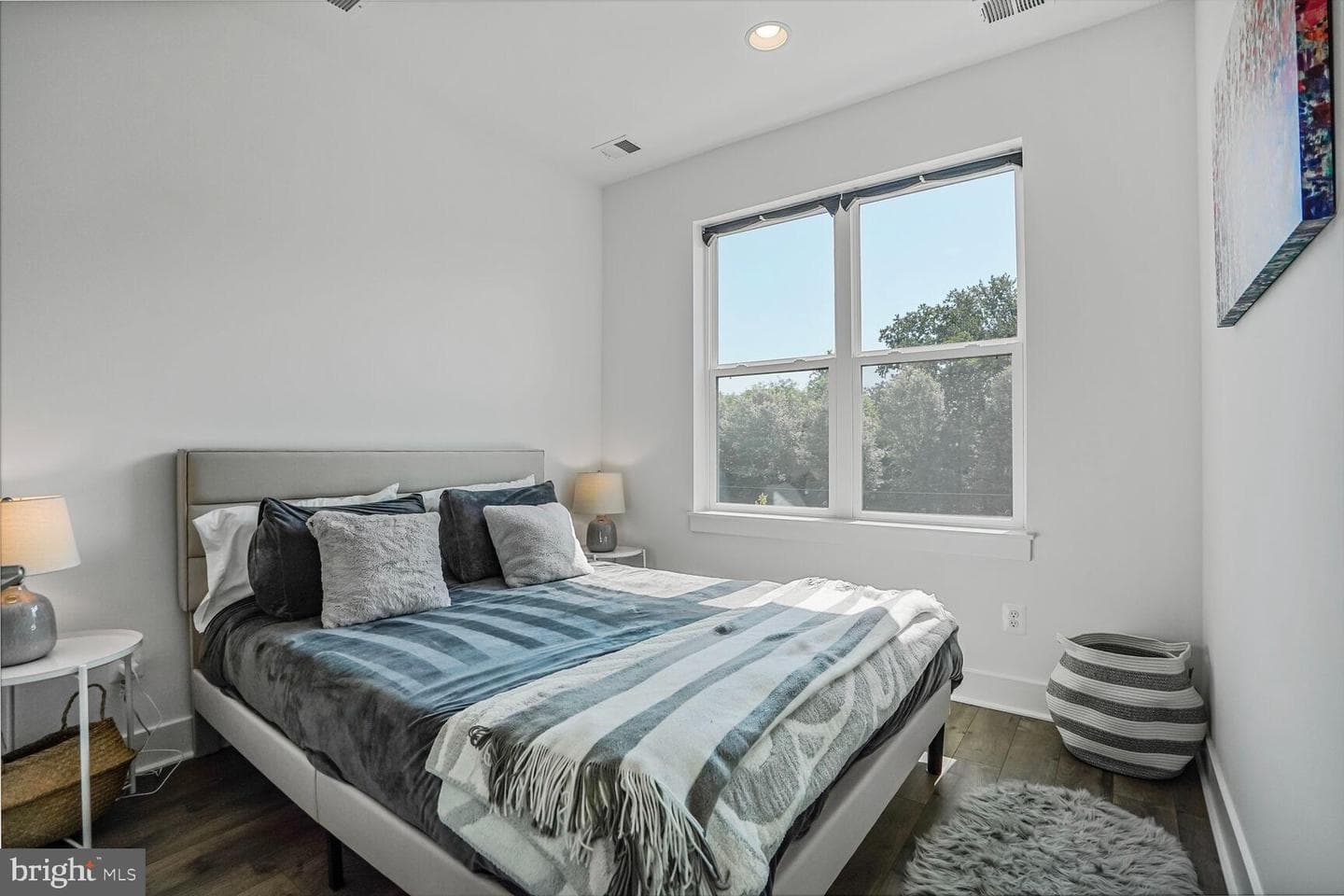 3509 Sutton Heights Circle photo 15