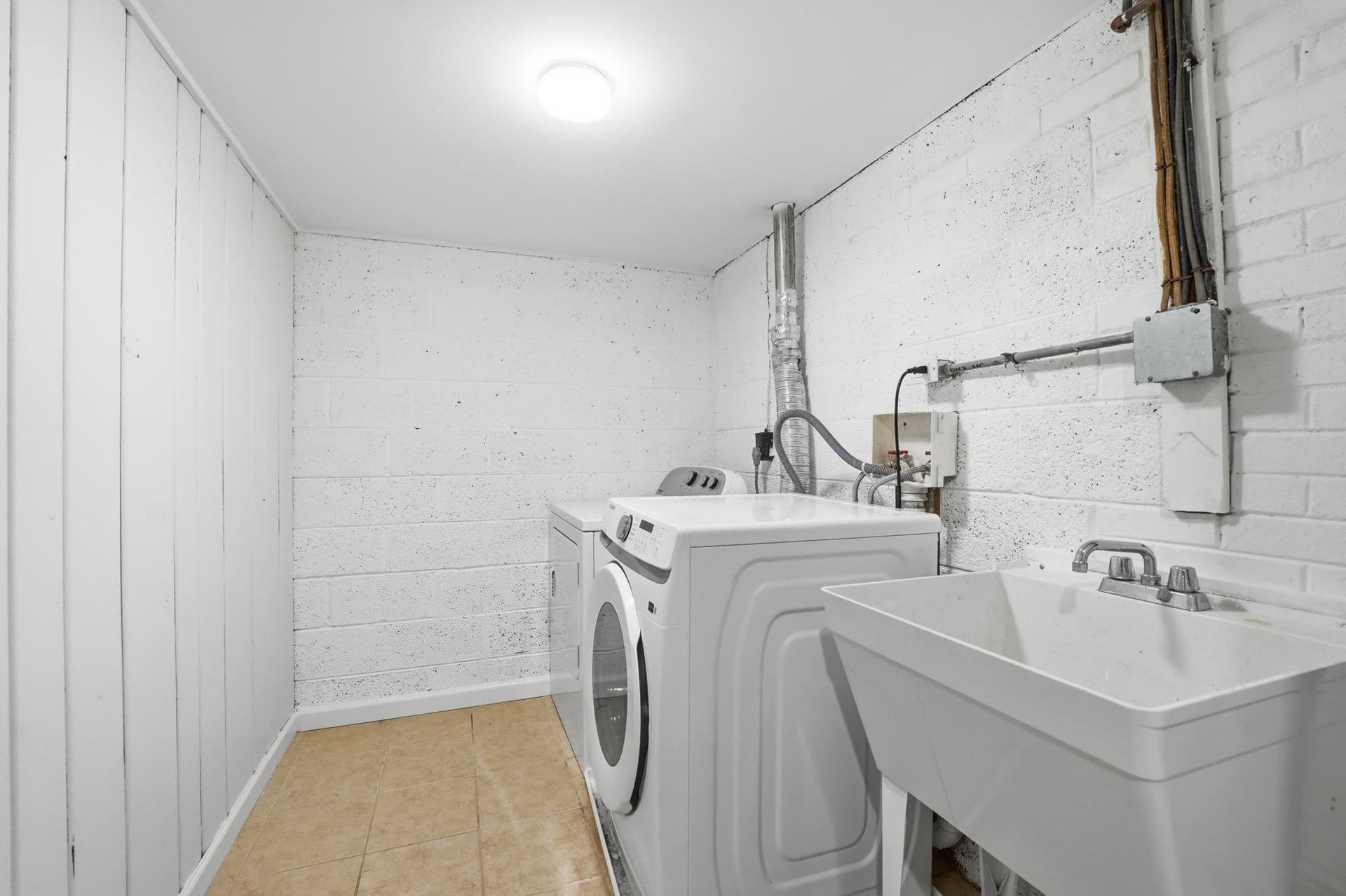 3414 Country Hill Drive photo 40