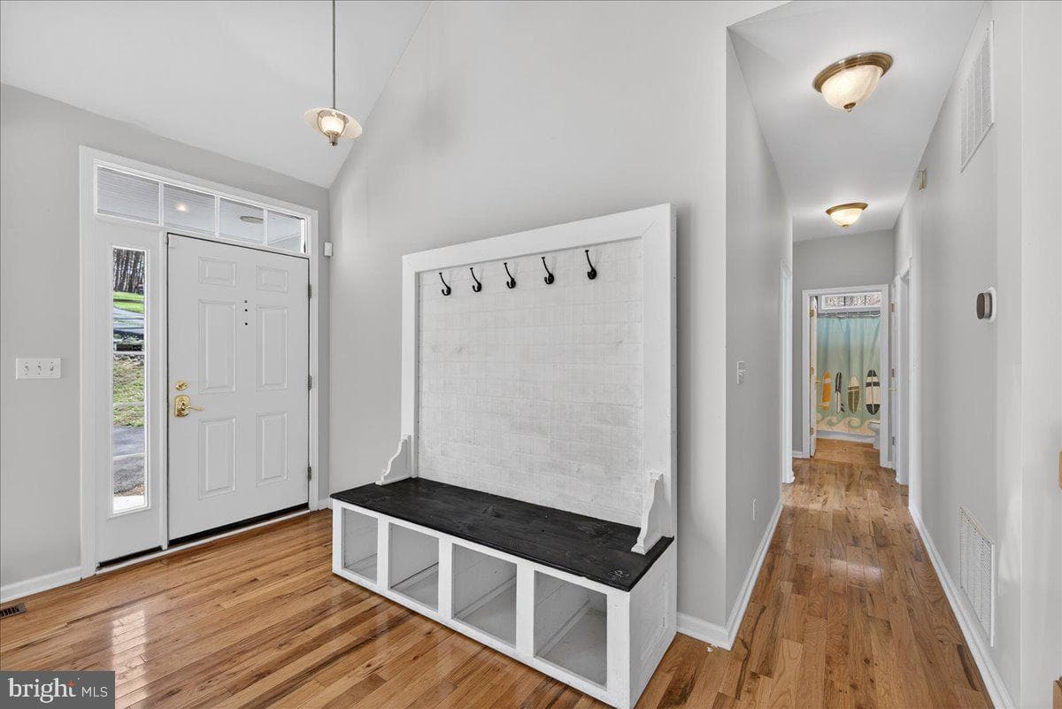 18 Chickasaw Place photo 11