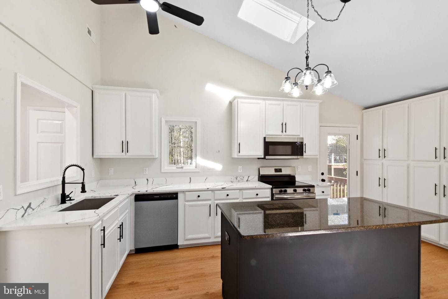 17 Bridlewood Dr photo 5
