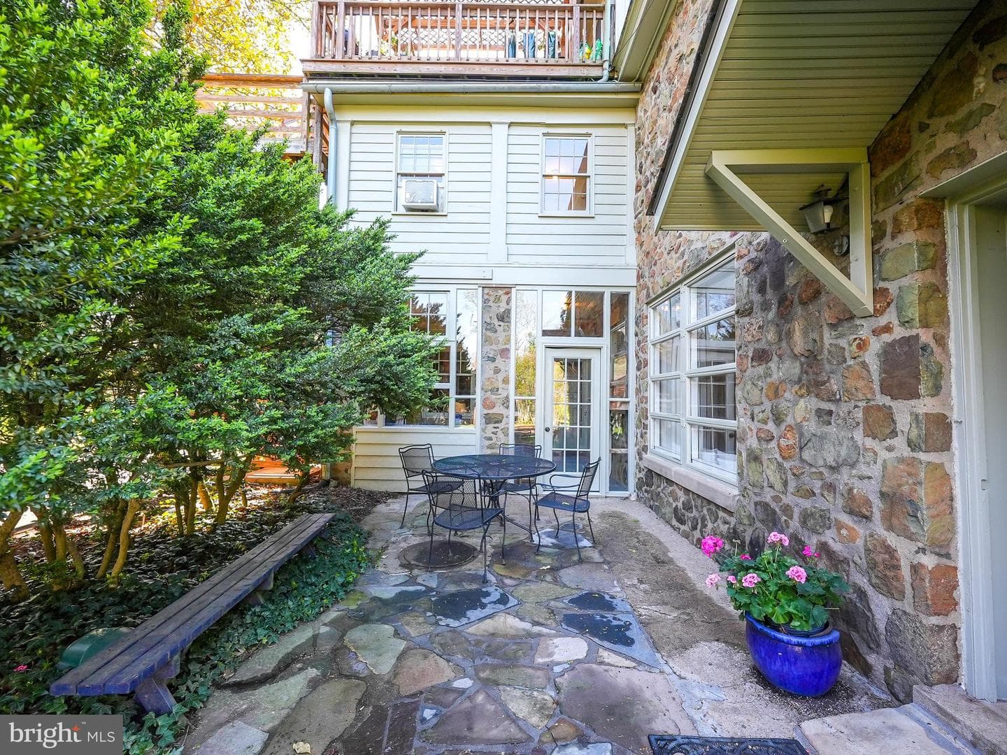 507 Winchester Street photo 5