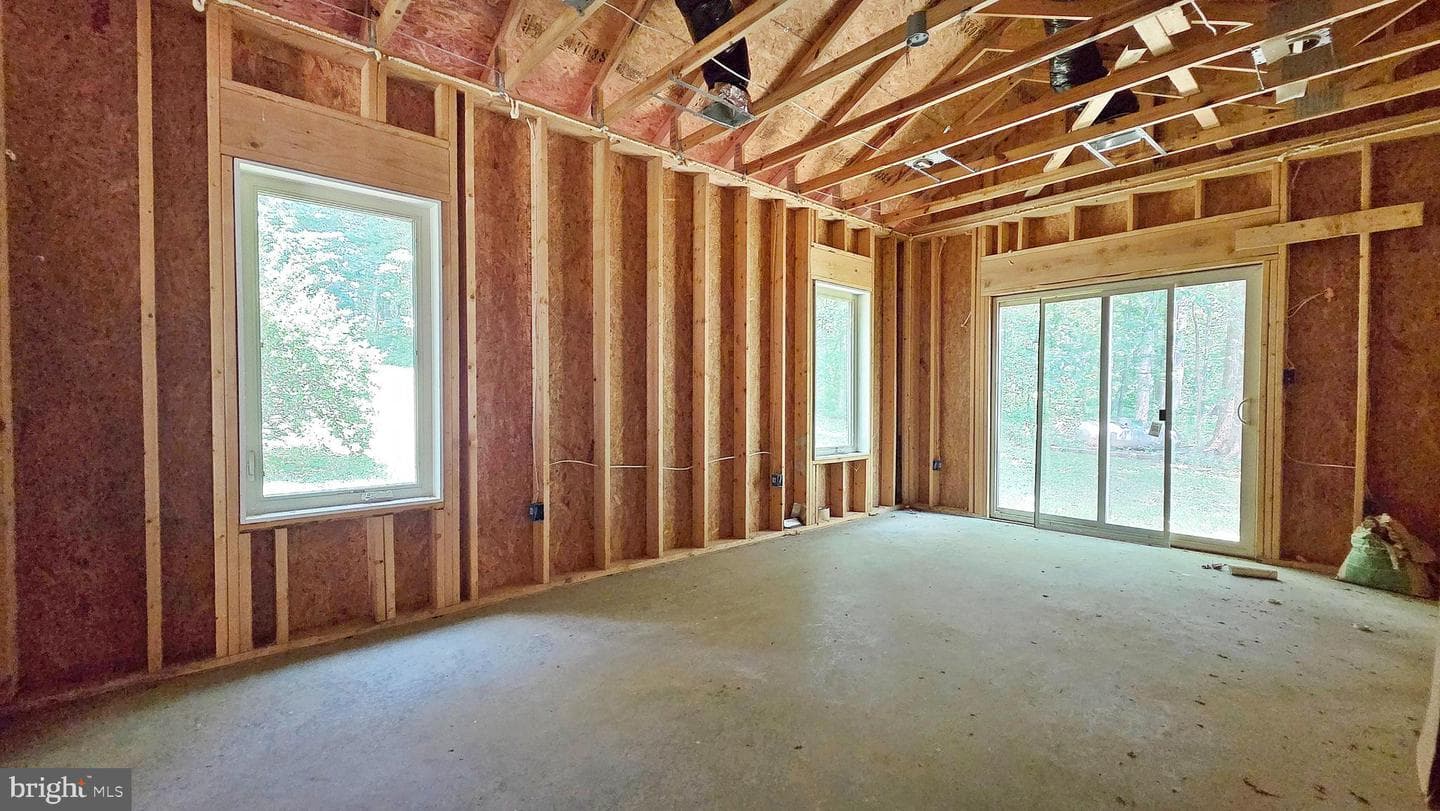 7296 Burke Lane photo 11