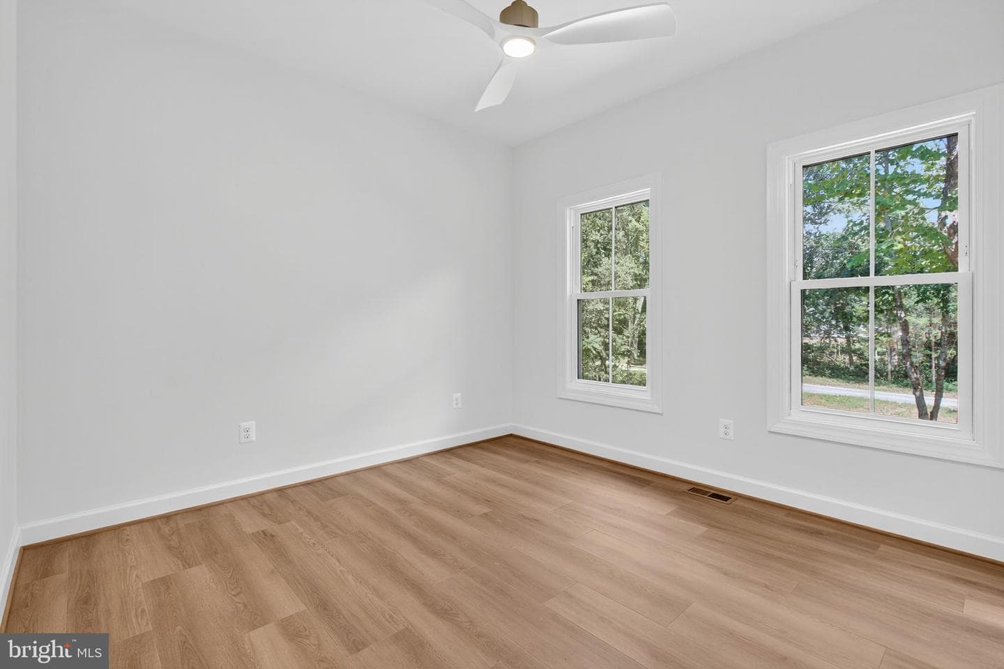 9653 Woodbrook Ln photo 29