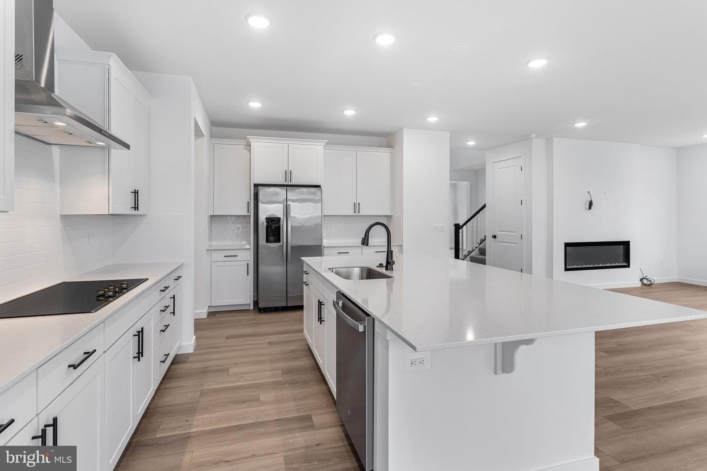 2083 Springvale Drive photo 14