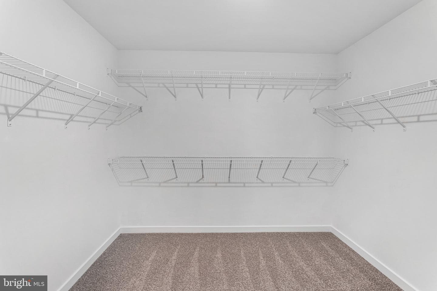 2083 Springvale Drive photo 24