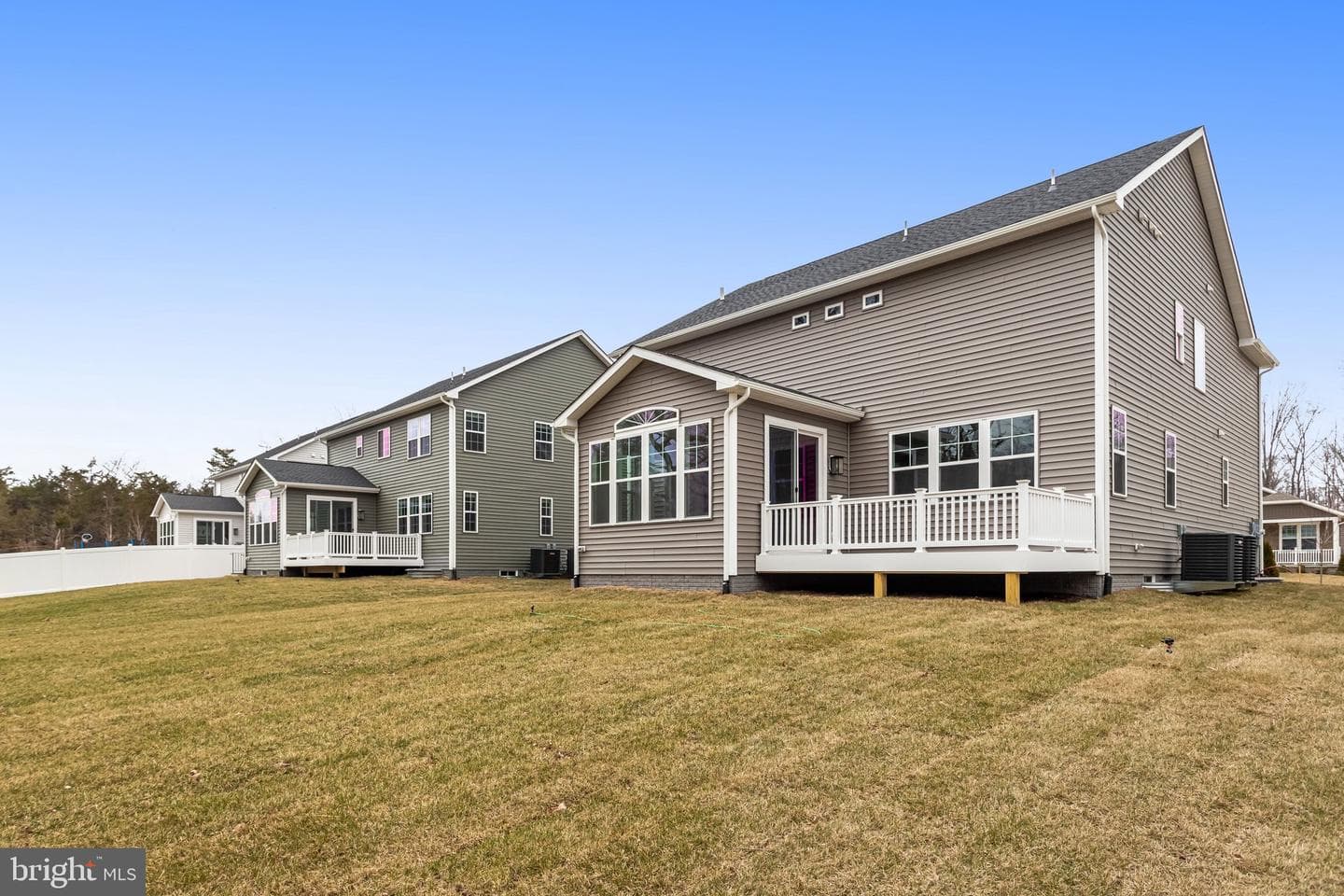 2083 Springvale Drive photo 48