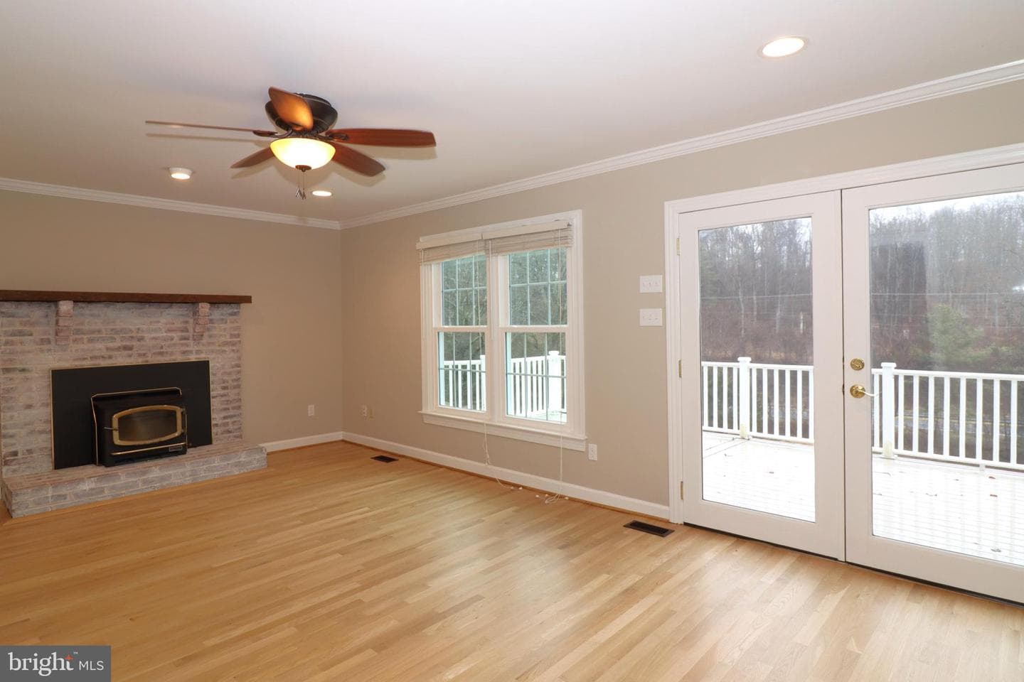 6885 Walnut Heights Drive photo 22