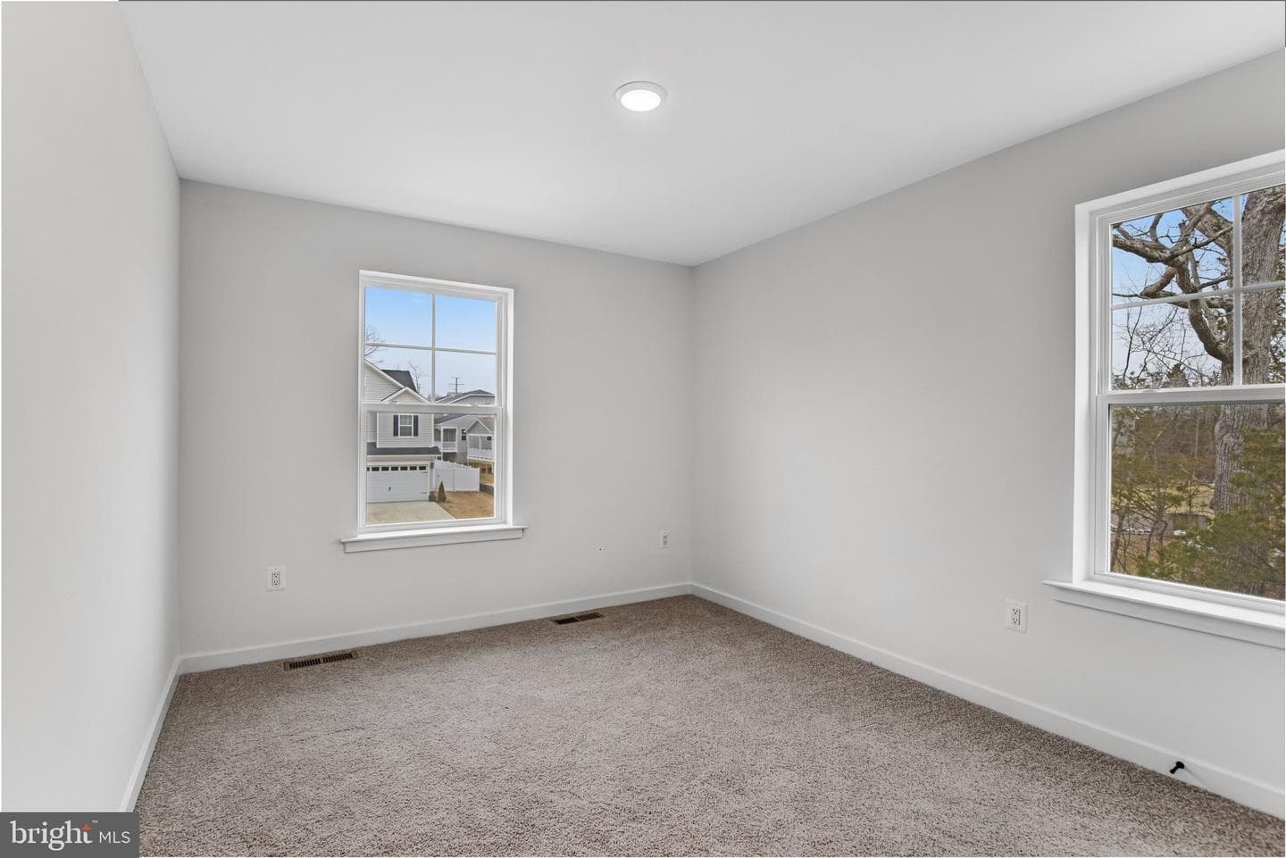 2063 Springvale Drive photo 28