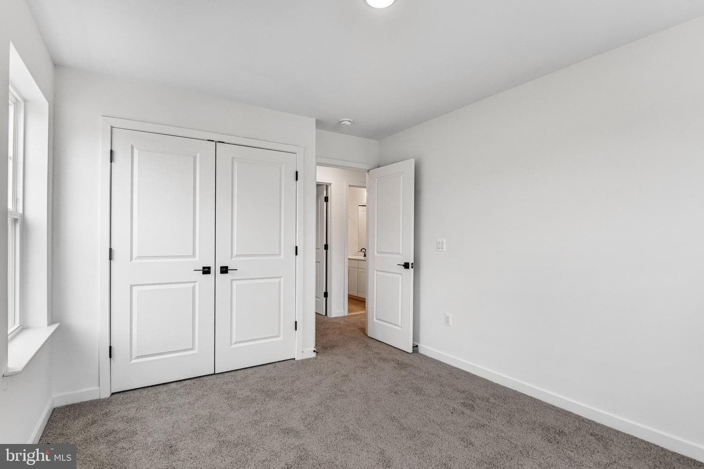 2063 Springvale Drive photo 29