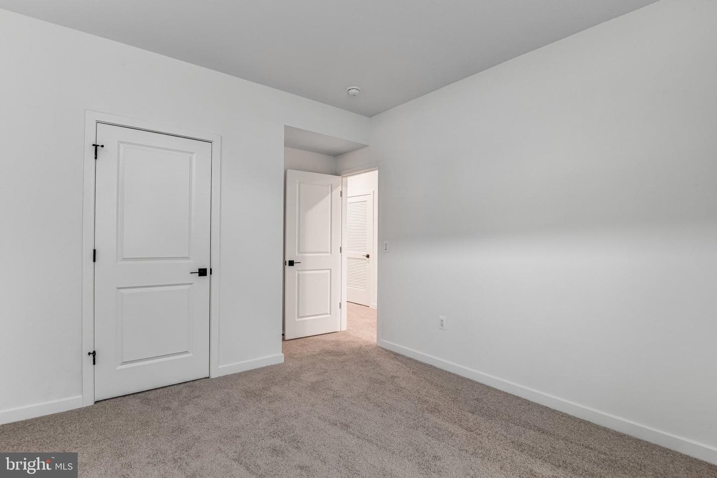 2063 Springvale Drive photo 44