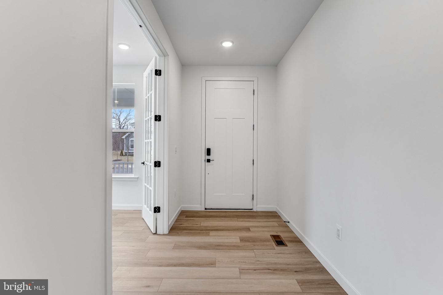 2063 Springvale Drive photo 9