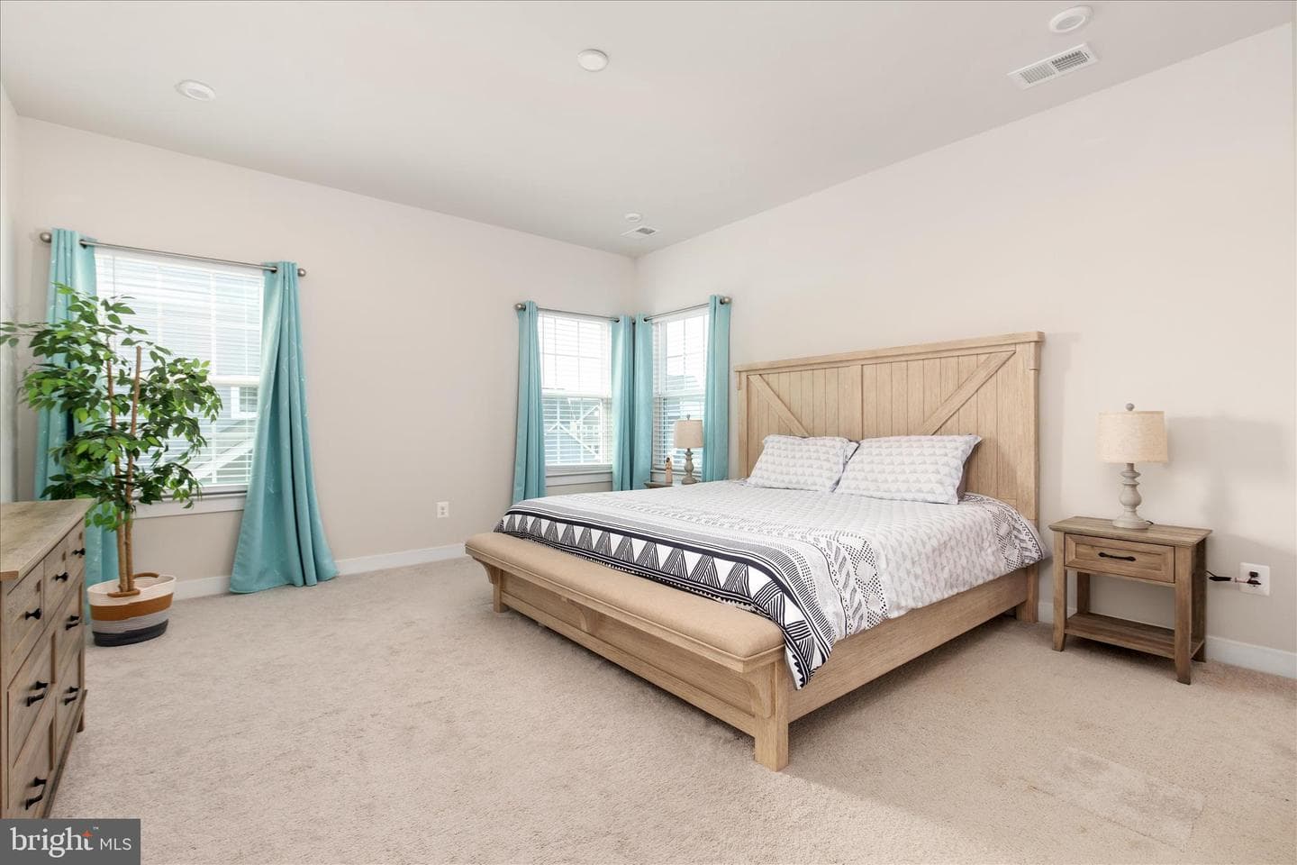 4101 Clarke Street photo 27