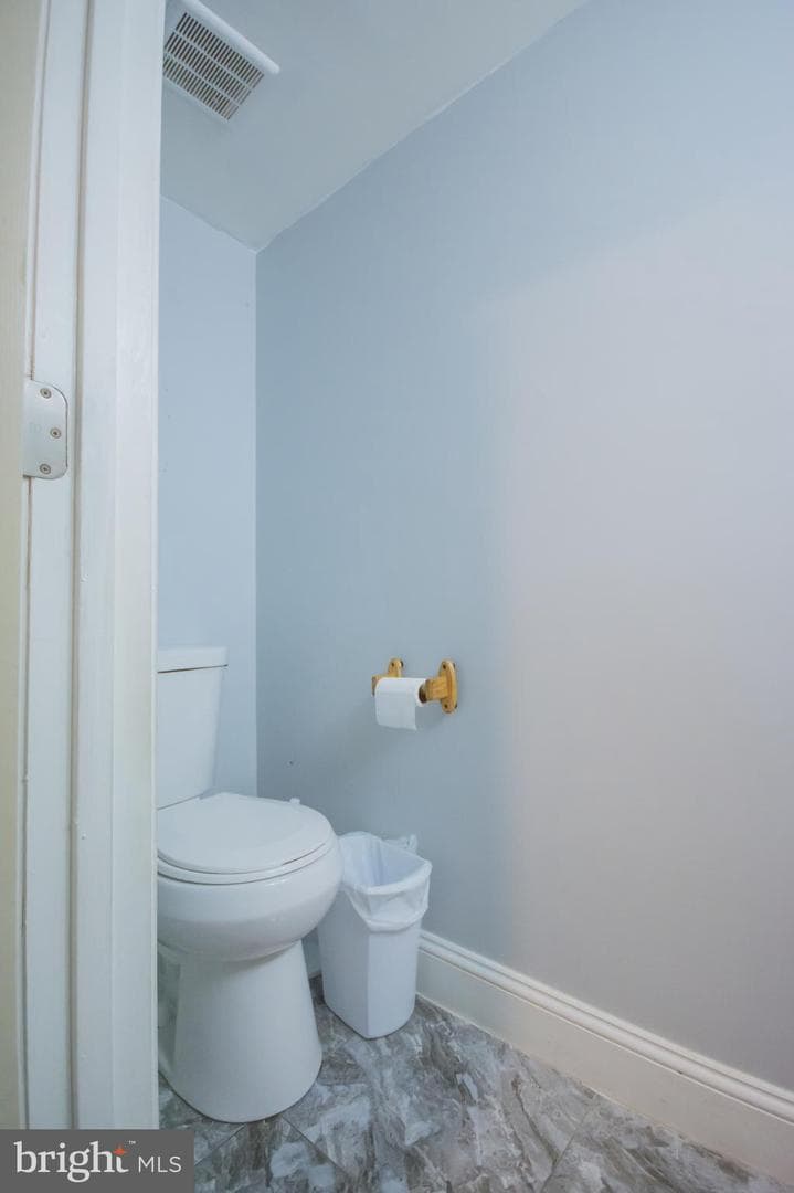 6867 Maplewood Drive photo 14