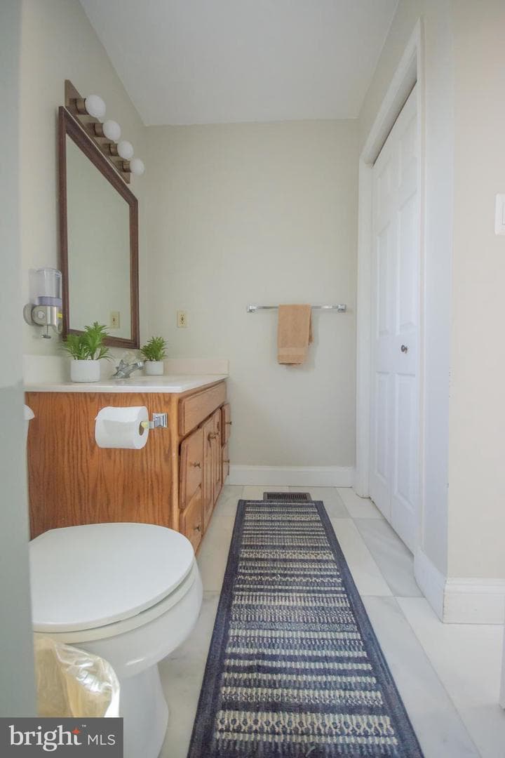 6867 Maplewood Drive photo 23