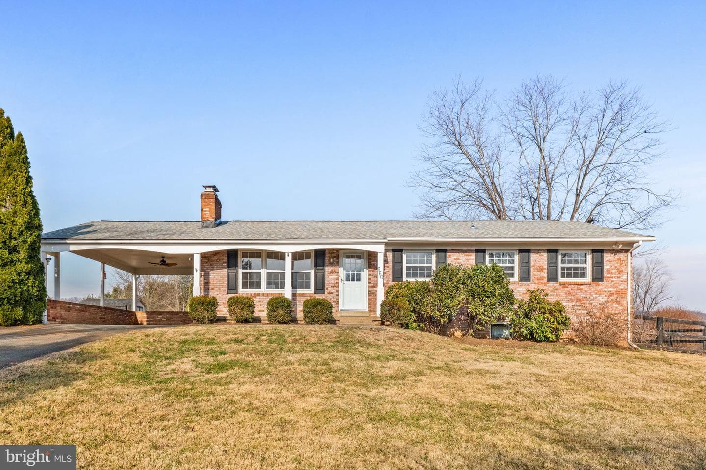 660 Foxcroft Road photo 3