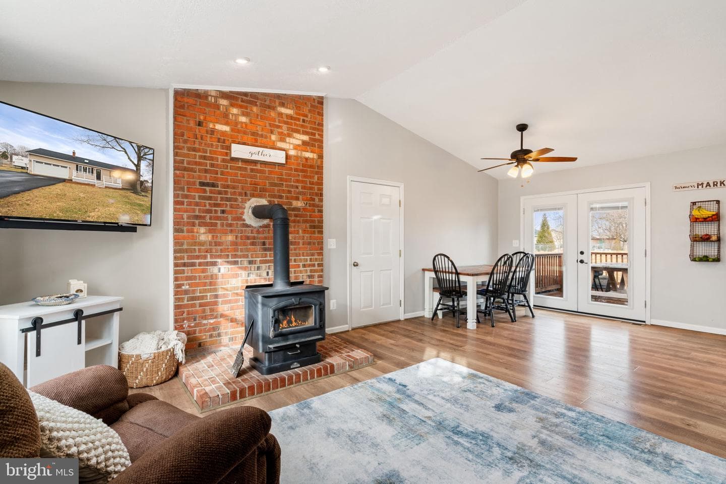 11155 Cedar Lane photo 5