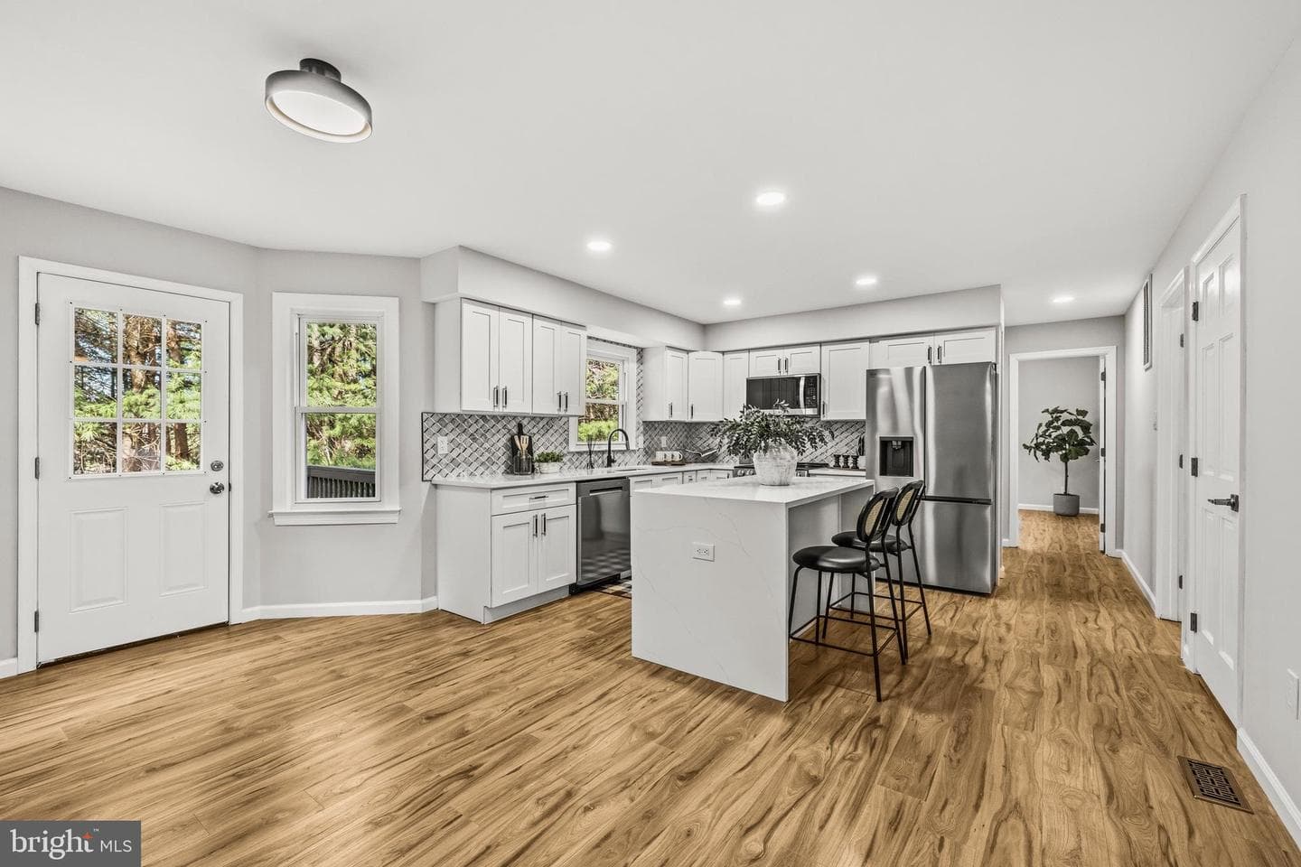 5623 Wilshire Court photo 7