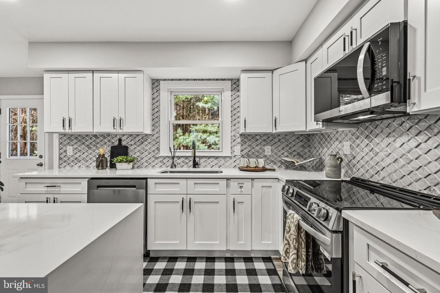 5623 Wilshire Court photo 8