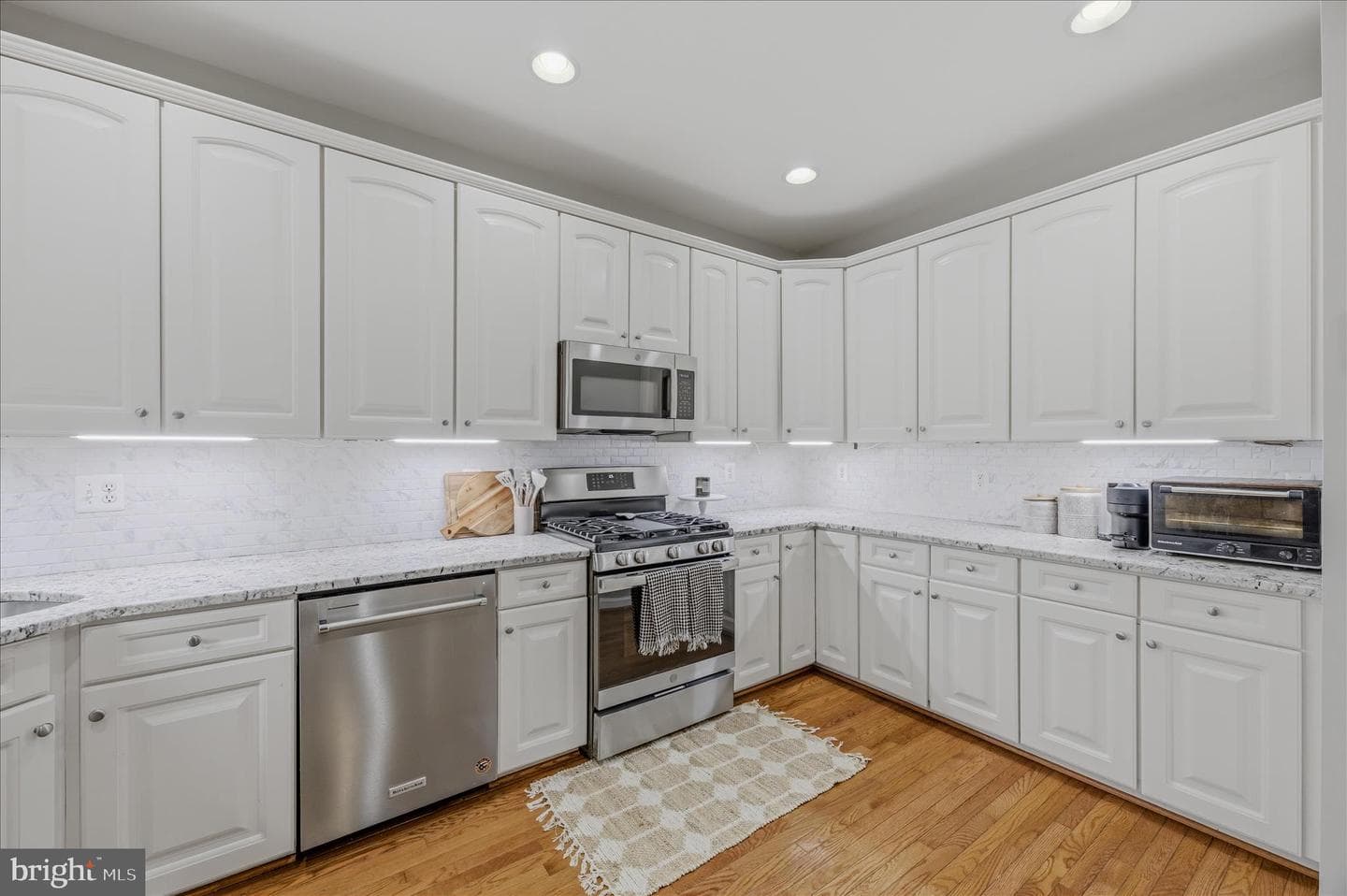 220 W Ridge Court photo 9