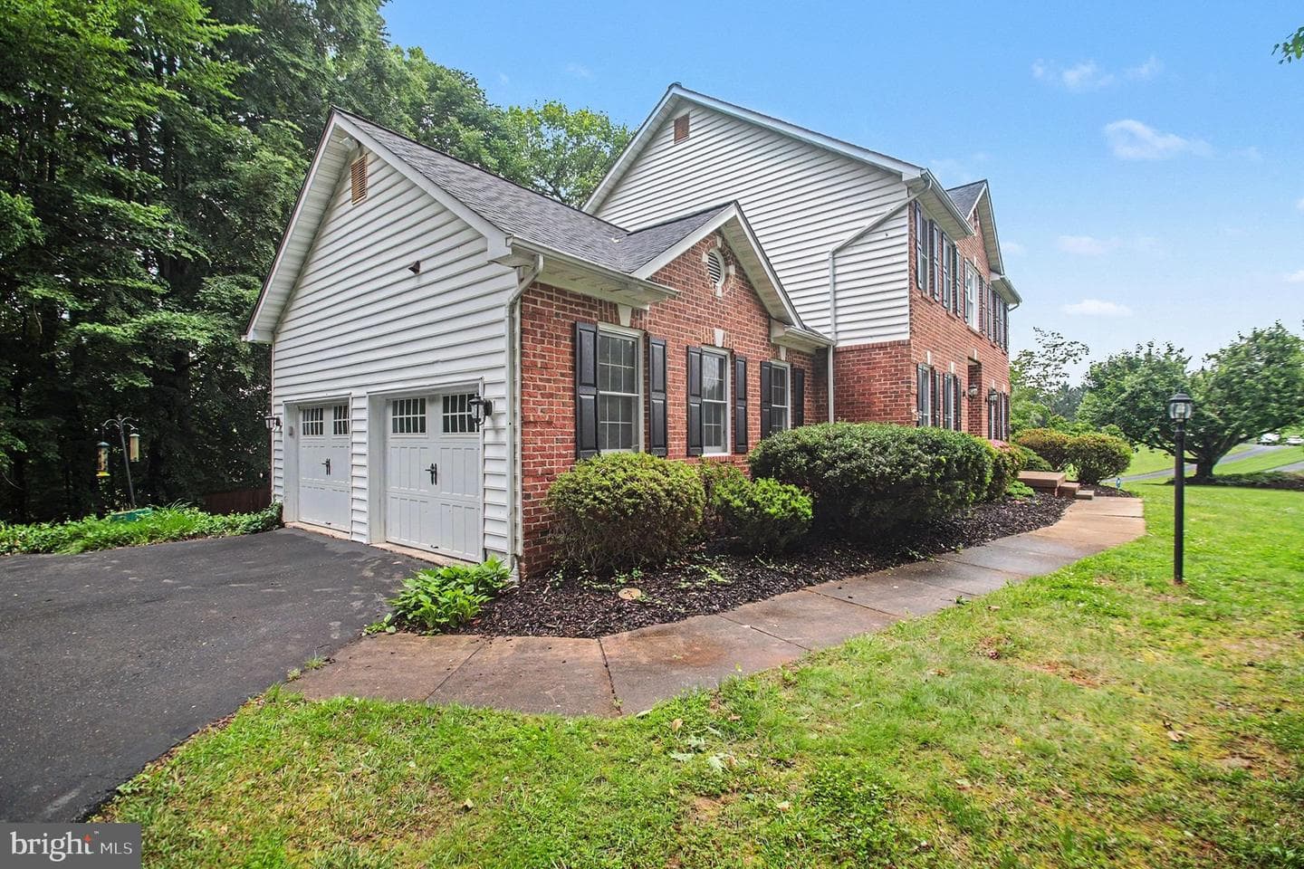 7182 Brewster Lane photo 4