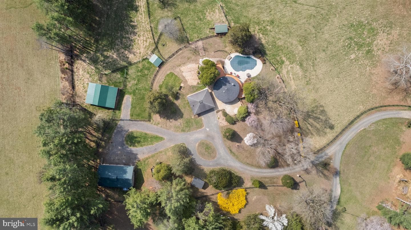 10803 Crest Hill Road photo 26