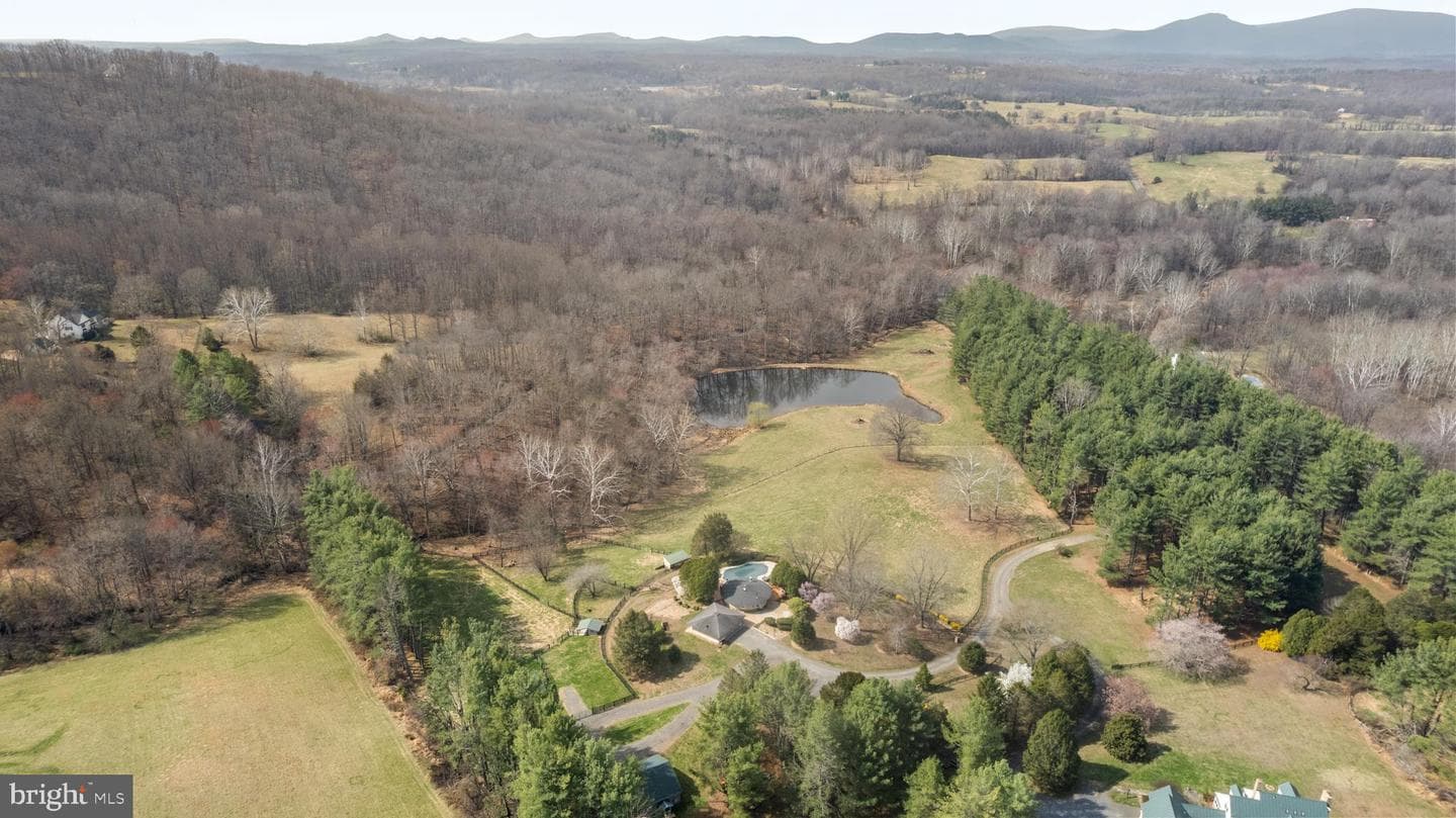 10803 Crest Hill Road photo 27