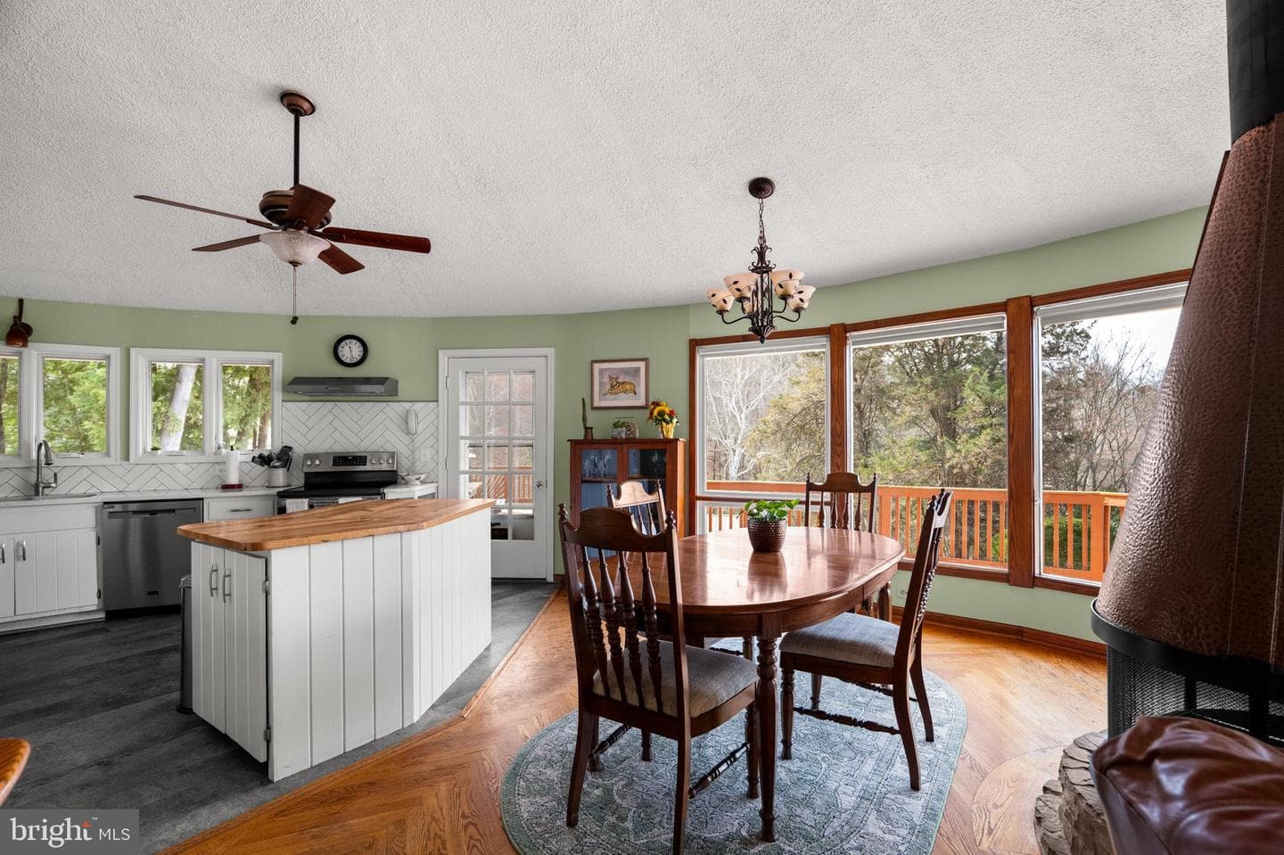 10803 Crest Hill Road photo 7