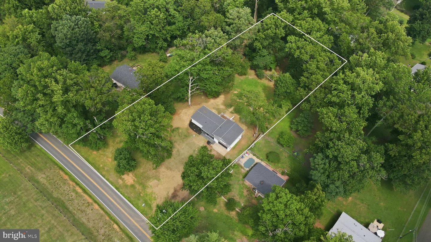 7163 Riley Road photo 3