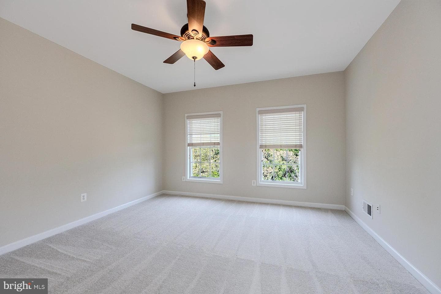 230 W Ridge Court photo 15