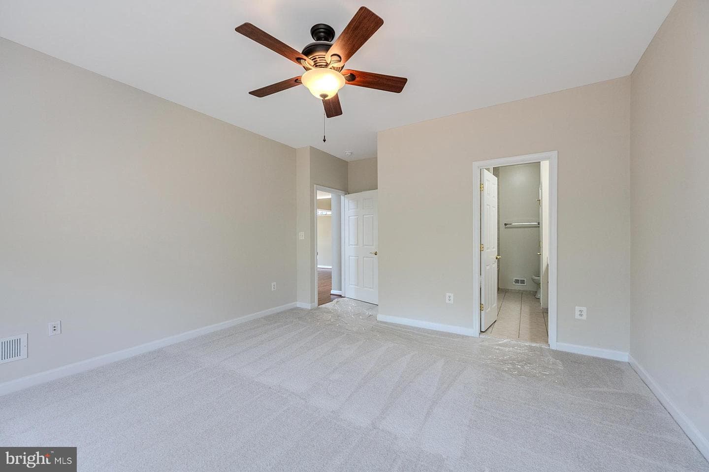 230 W Ridge Court photo 16