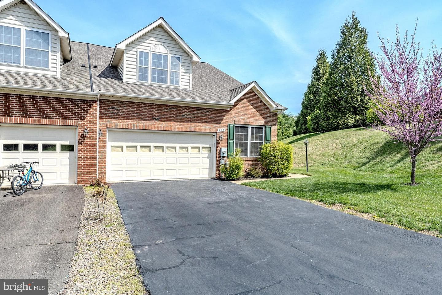 230 W Ridge Court photo 4