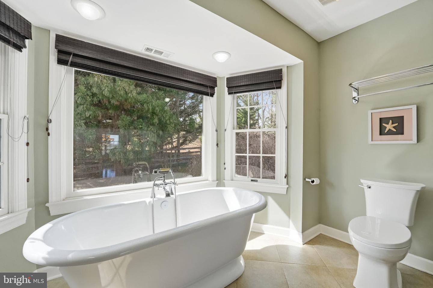 114 Erin Drive photo 49