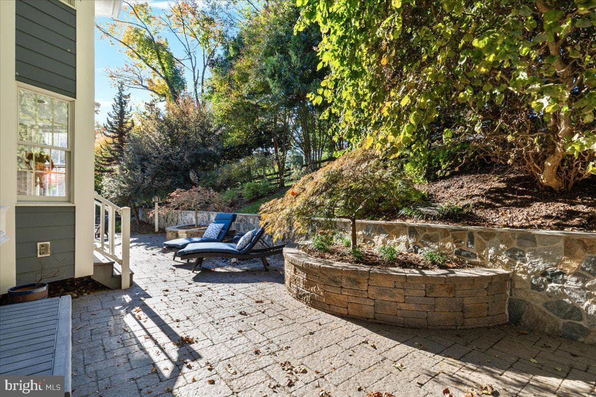 114 Erin Drive photo 70