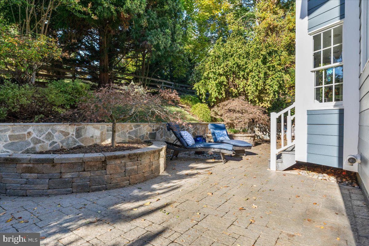 114 Erin Drive photo 72