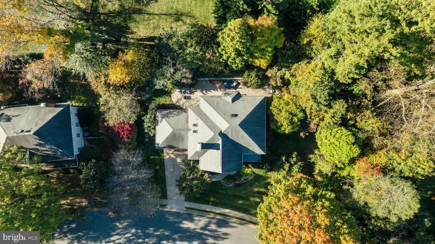 114 Erin Drive photo 81