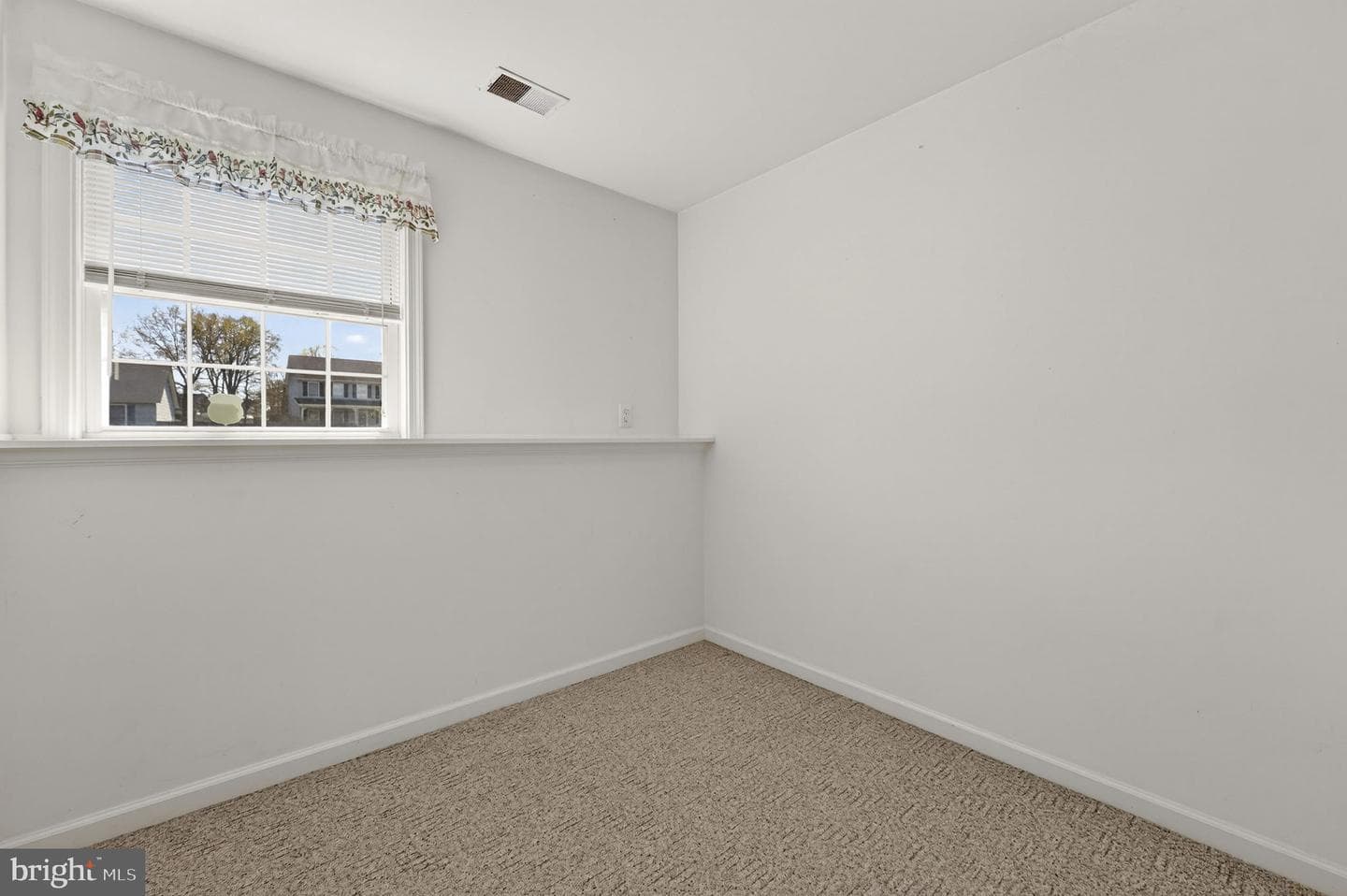12166 Amanda Court photo 24