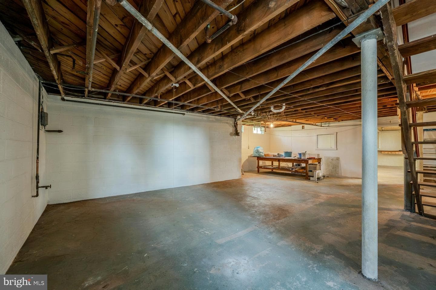 221 Mockingbird Lane photo 34