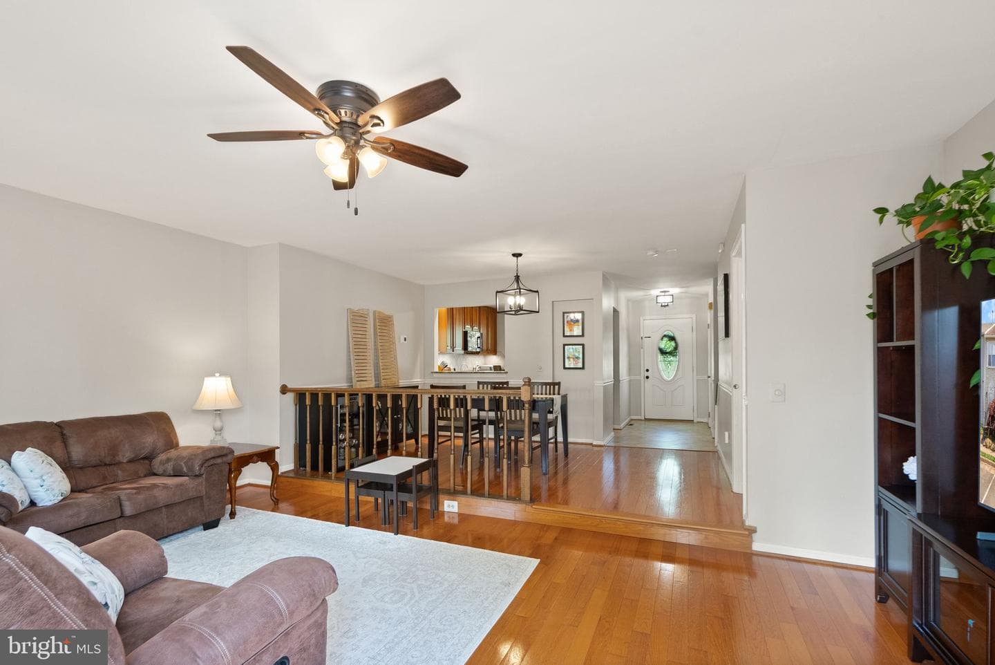 711 Acorn Court photo 15