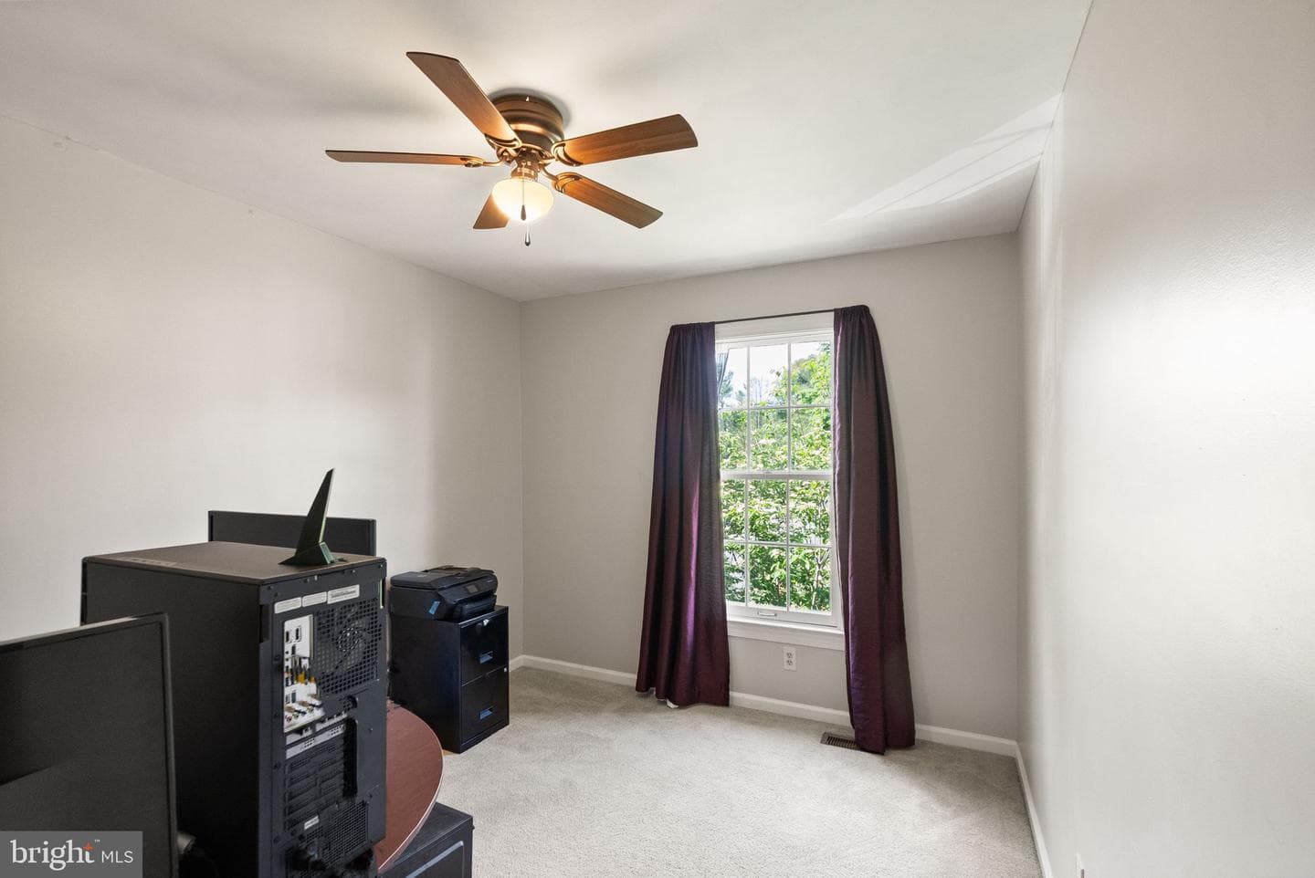 711 Acorn Court photo 32
