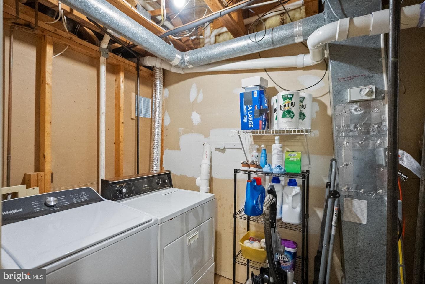 711 Acorn Court photo 42